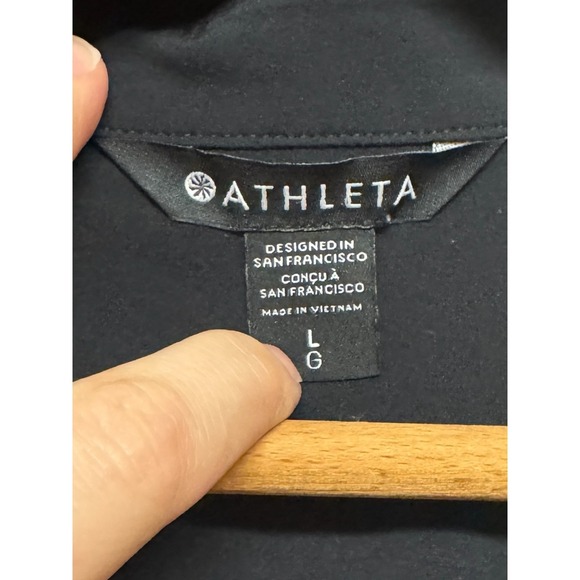 Athleta Urbanite Top 2.0 Black Long Sleeve Button Up Shirt Women's Size L - Picture 4 of 12